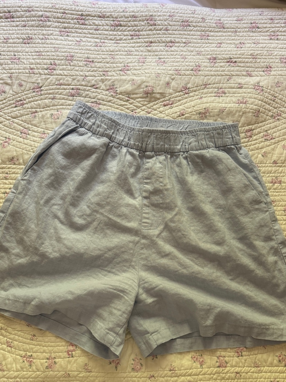 WeWoreWhat Light Gray High-Waist Linen Shorts